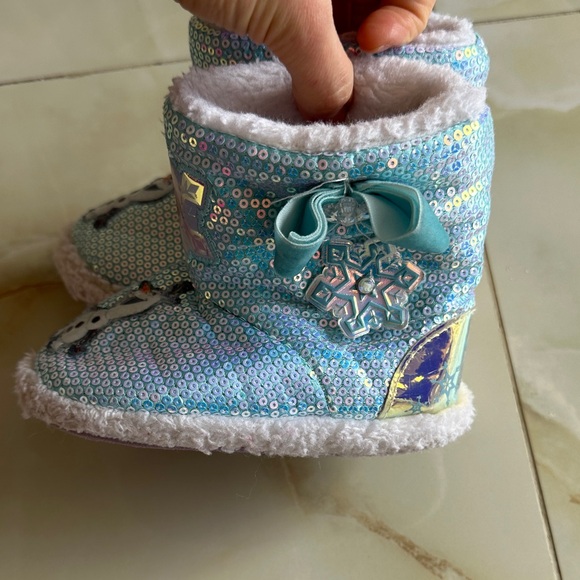 2T clothes bundle - Picture 15 of 15